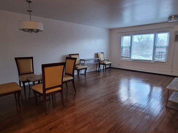 2nd image of 7604 156th Ave Floor 1