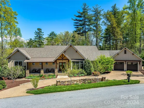 5 Stansbury Dr, Asheville, NC 28803