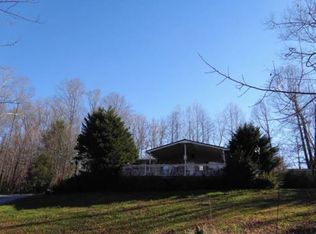 58 Bearwallow Rd, Hendersonville, NC 28792