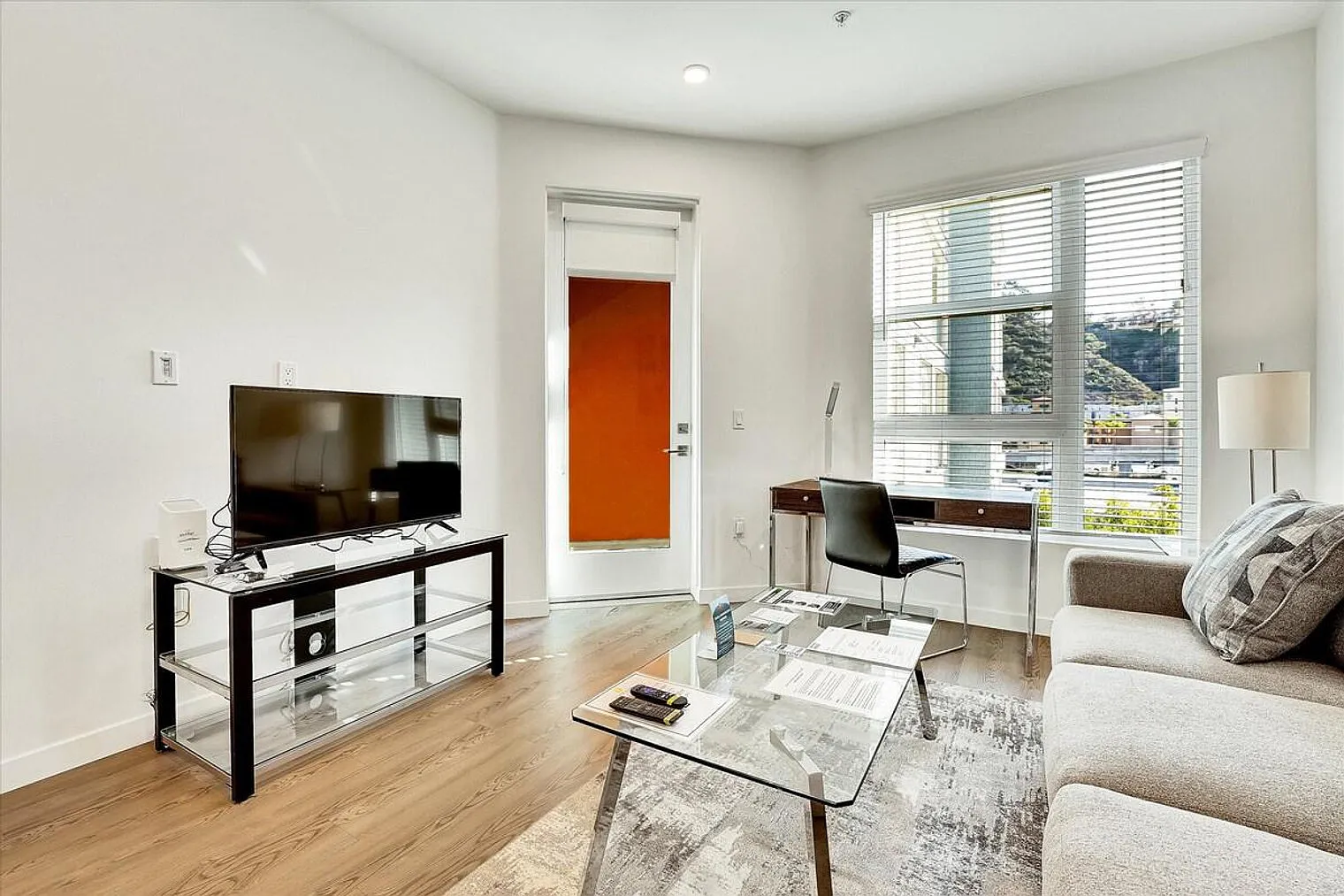 1 bed, 1.0 bath, 731 sqft, $7,170 — Photo 1