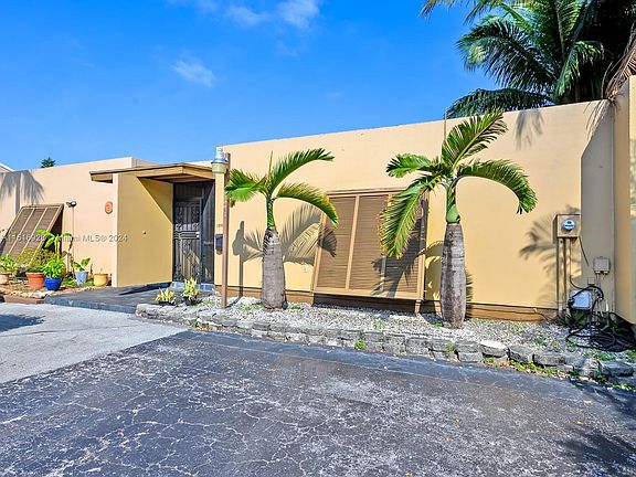 2nd image of 15913 Kingsmoor Way #15913