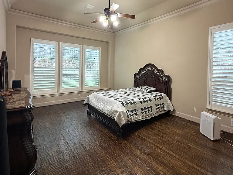 405 Preston Creek Dr — Photo 5