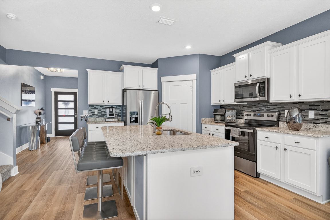 next background image