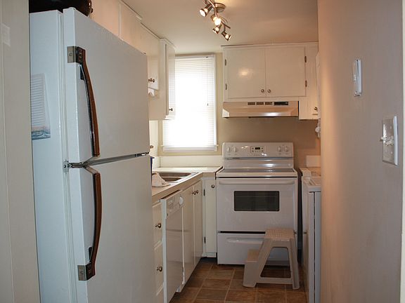 5th image of 3706 E North St Unit 6D