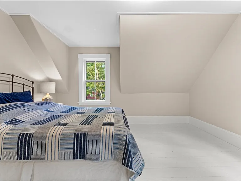 44 Stetson Pl — Photo 36