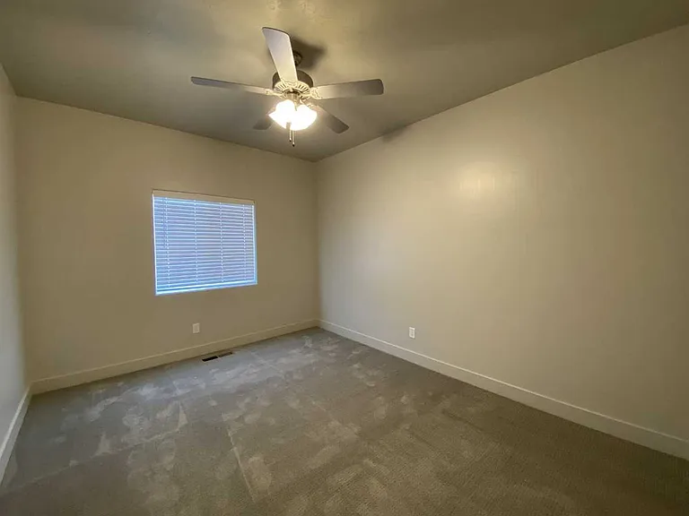 102 E 600 S — Photo 9