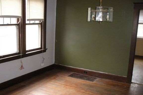 2nd image of 3289 Broadwell Ave