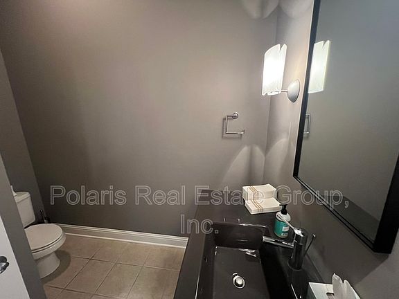 4th image of 350 N Meridian St Unit 302