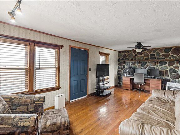 3rd image of 2956 Clover Hill Ridge Rd