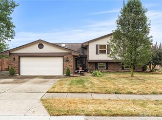 1812 Sherwood Forest Dr, Miamisburg, OH 45342
