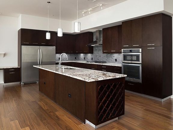 5th image of 1725 Champa St #302