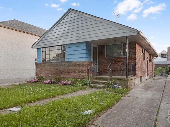 2nd image of 8244 249th St