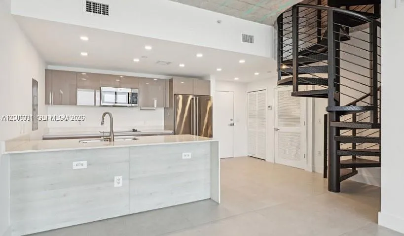 The Highlands Condo — Photo 3