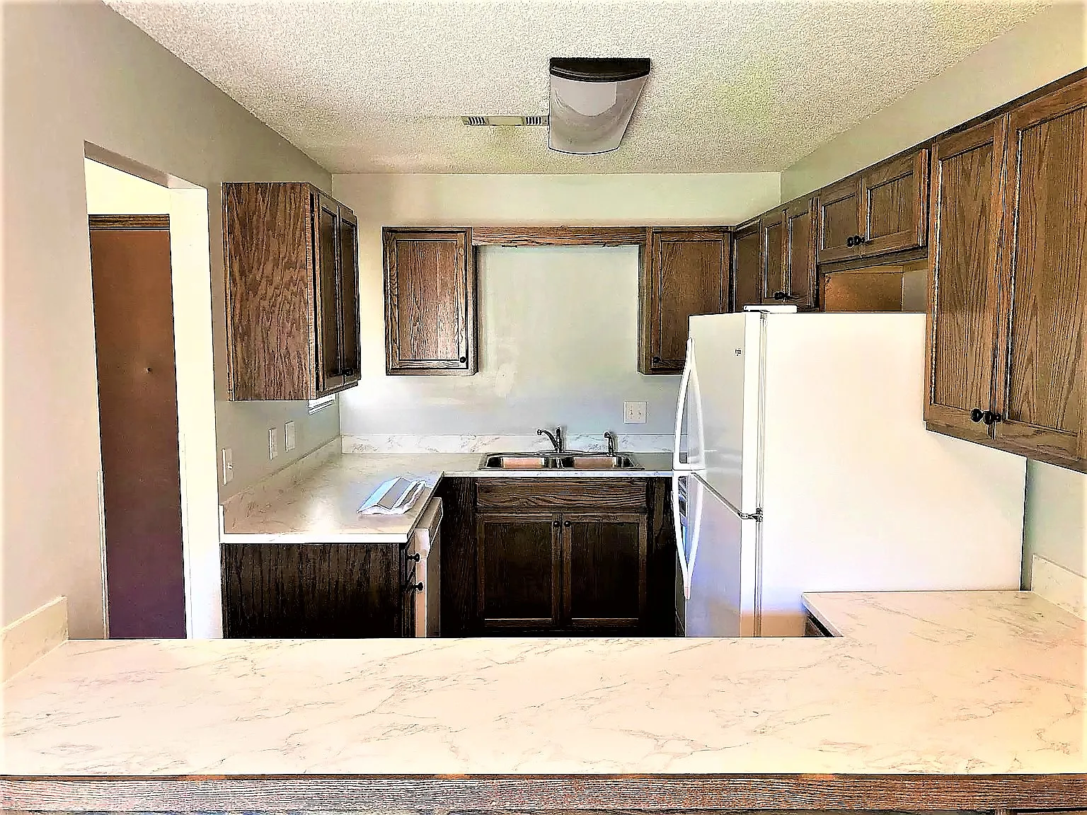 3 bed, 2.5 bath, 1380 sqft, $1,150 — Photo 1
