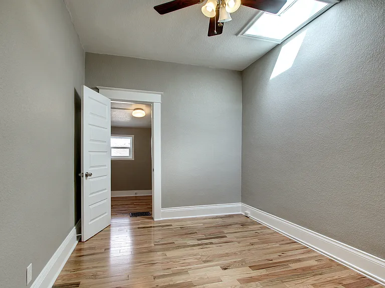 1385 S Logan St — Photo 10
