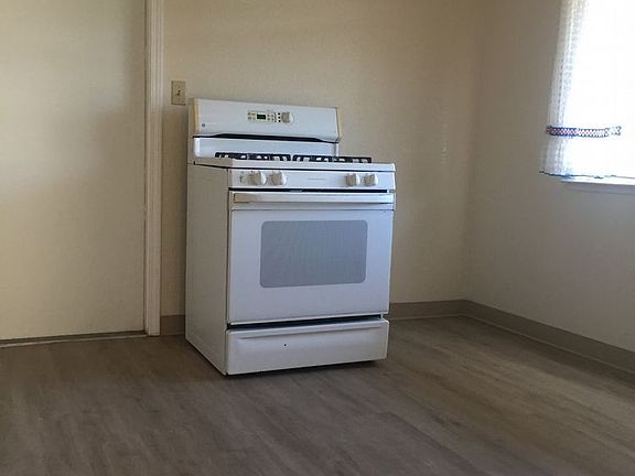 4th image of 3833 E Miner Ave