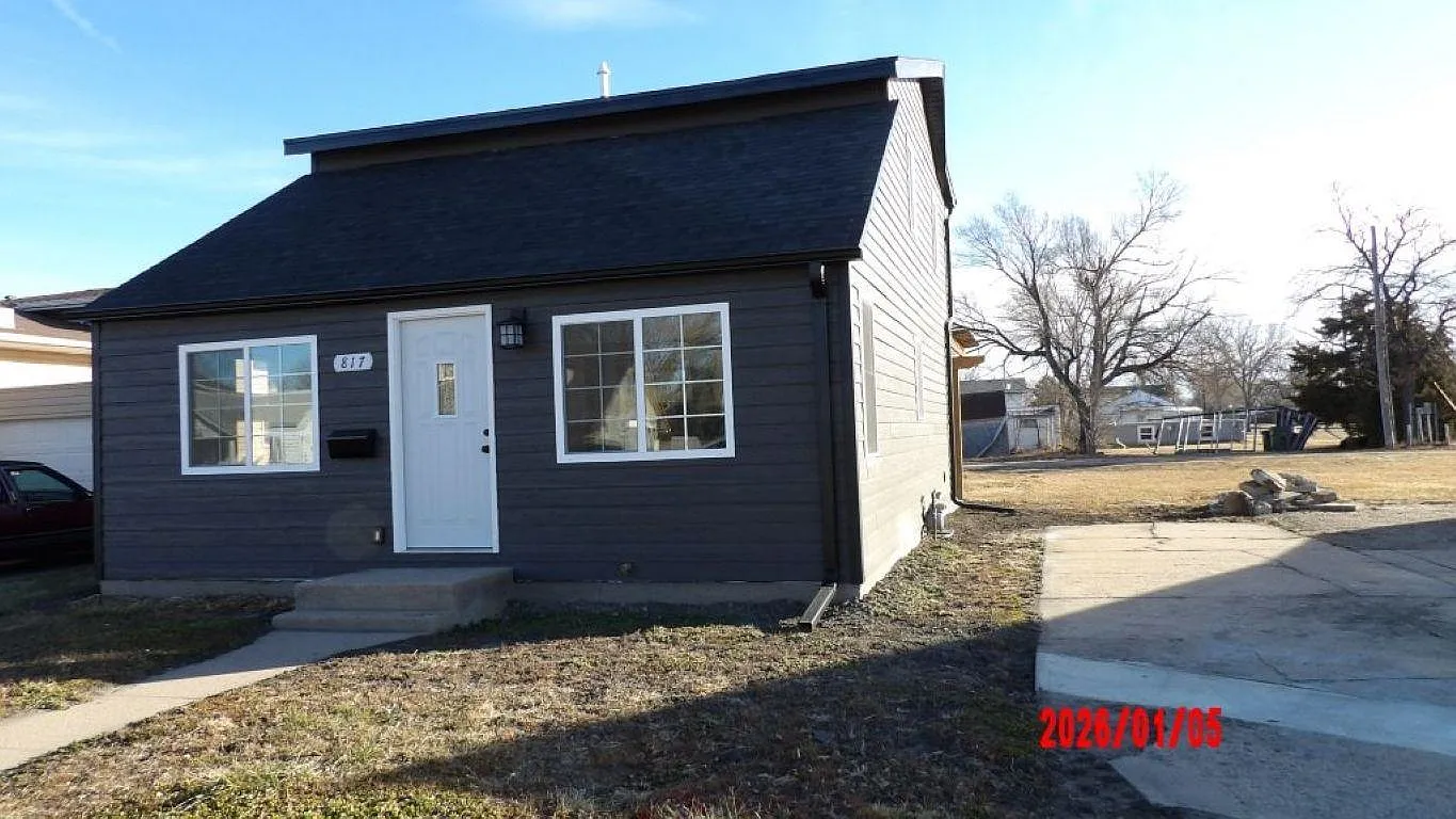 3 bed, 1224 sqft, $1,475 — Photo 1