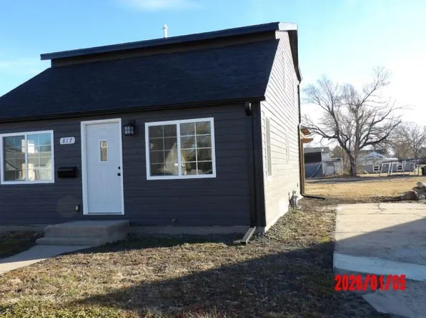 817 S Cottonwood St, North Platte, NE 69101