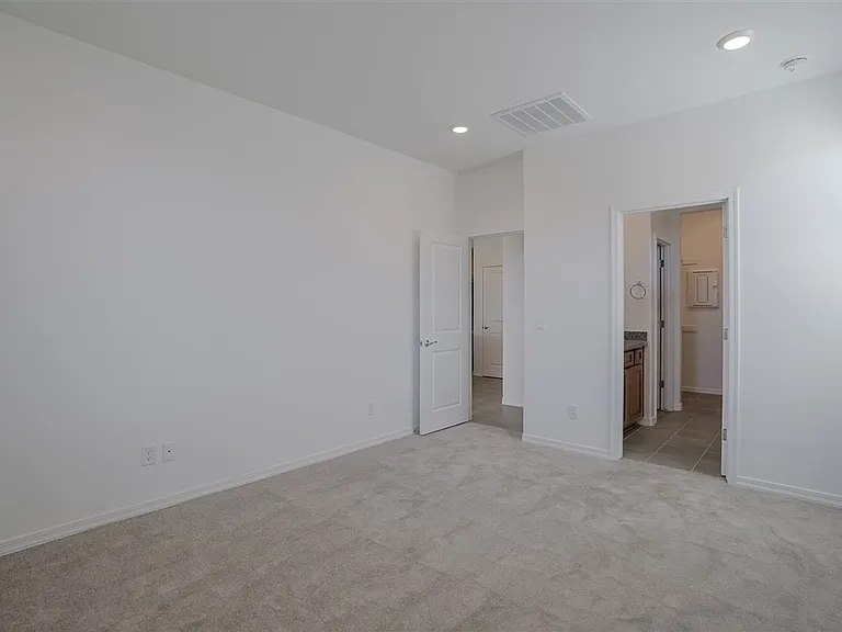 1275 Leo Ln — Photo 13