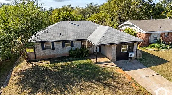 3721 Parkwoods Ln — Photo 5