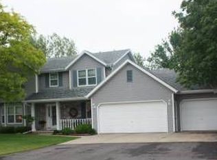 2228 W Seneca Dr, Appleton, WI 54914