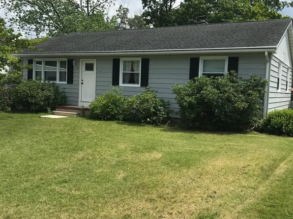 555 Kingman Ave, Vineland, NJ 08360