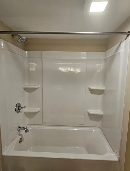 LOWERL LEVEL BATH