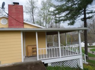 3021 Lake Charles Dr, Maysville, KY 41056