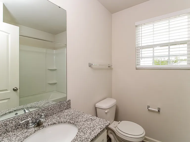 216 Glenoaks Dr — Photo 13