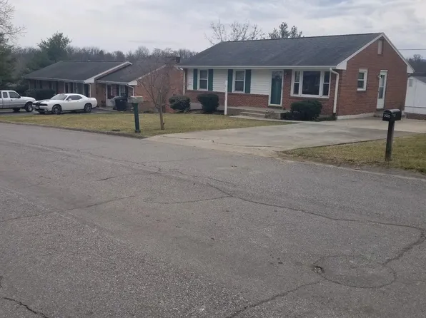 2920 Diplomat Dr, Roanoke, VA 24019