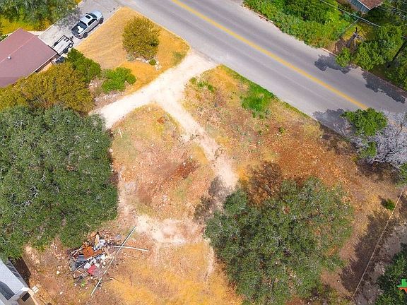 5th image of 933 Fredericksburg Rd