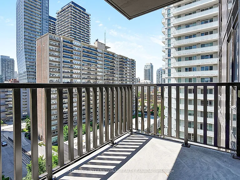 109 Erskine Ave #1110 — Photo 25