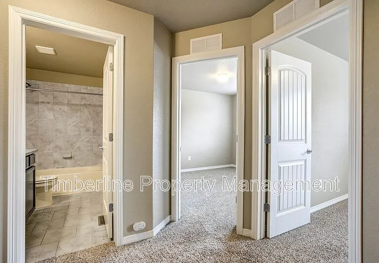 6031 Jorie Rd — Photo 35