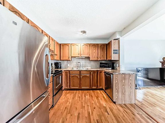 5th image of 209 N Somervale Point SW