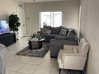 3rd image of 3547 Forster Ave