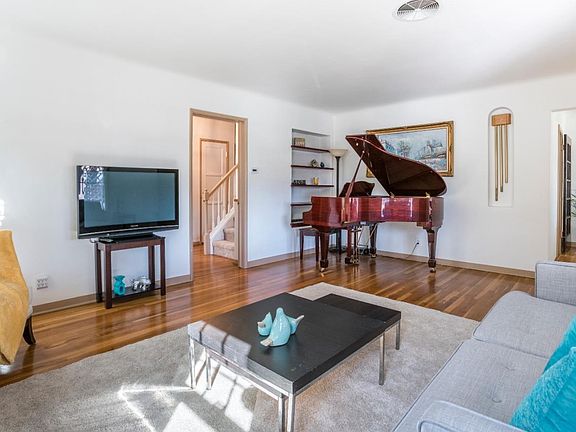4th image of 1005 Byerley Ave