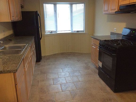3rd image of 428 E 164th St
