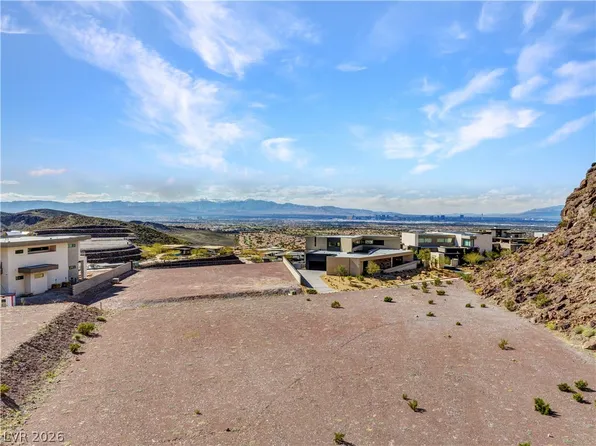 22 Rockstream Dr, Henderson, NV 89012