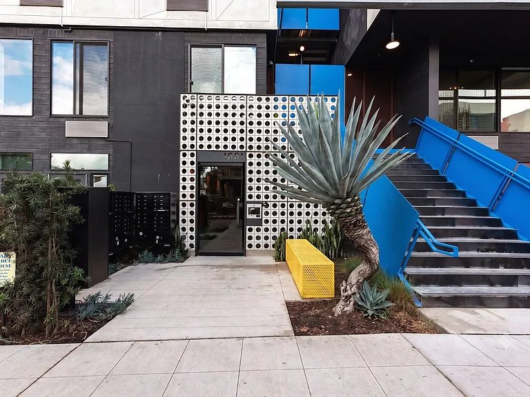 Harvey Hillcrest — Photo 36