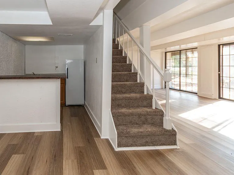 1605 Cool Creek Dr — Photo 21