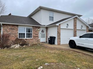 697 W Country Squire Ct, Columbia, MO 65202