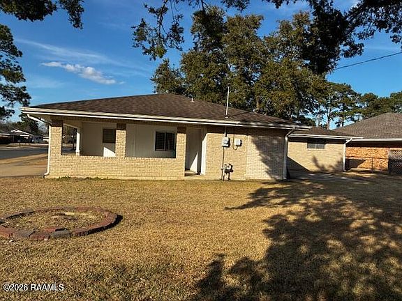 4th image of 904 Anthony Ave