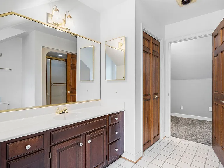 1126 Somerset Ln — Photo 46