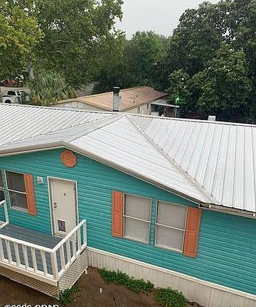 2nd image of 240 14th St
