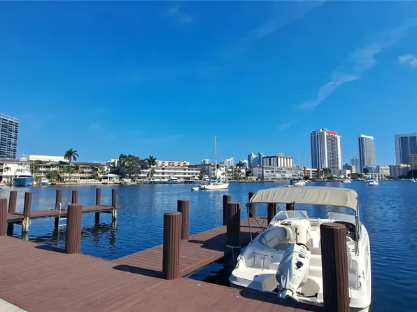 450 Golden Isles Dr APT 3C, Hallandale, FL 33009