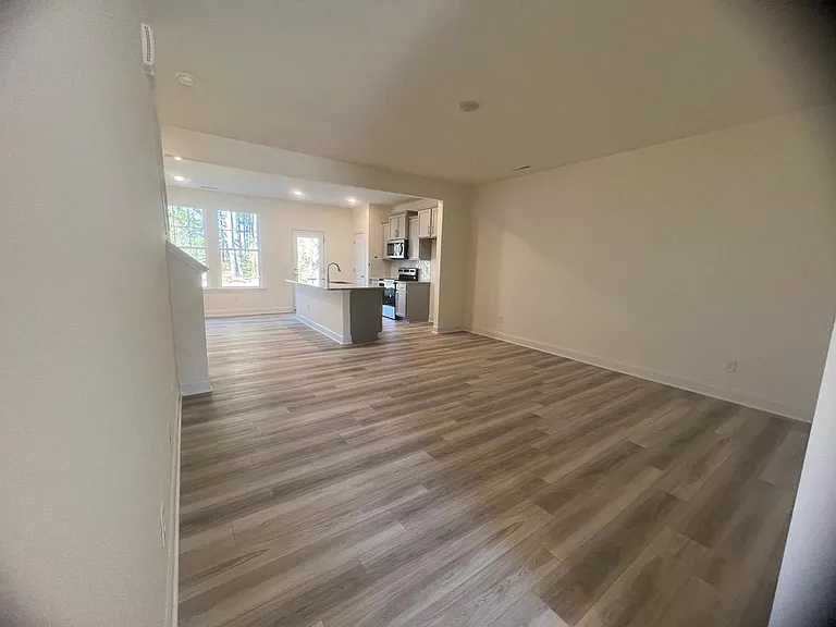 140 Wildflower Cir — Photo 3