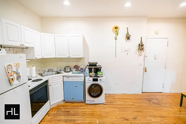 Rented by Highline Residential | media 4