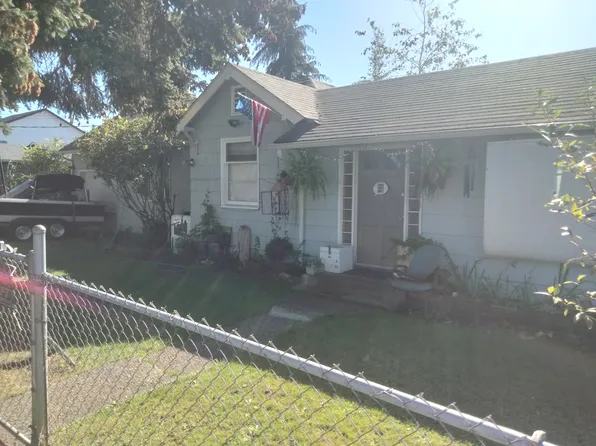 1102 110th St S, Tacoma, WA 98444