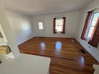 5th image of 2534 Cole Dr
