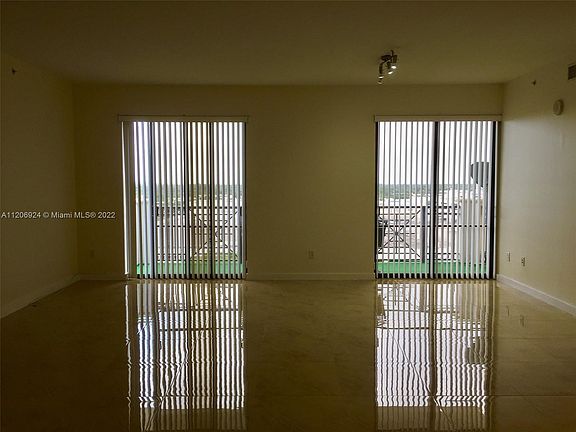 living room empty